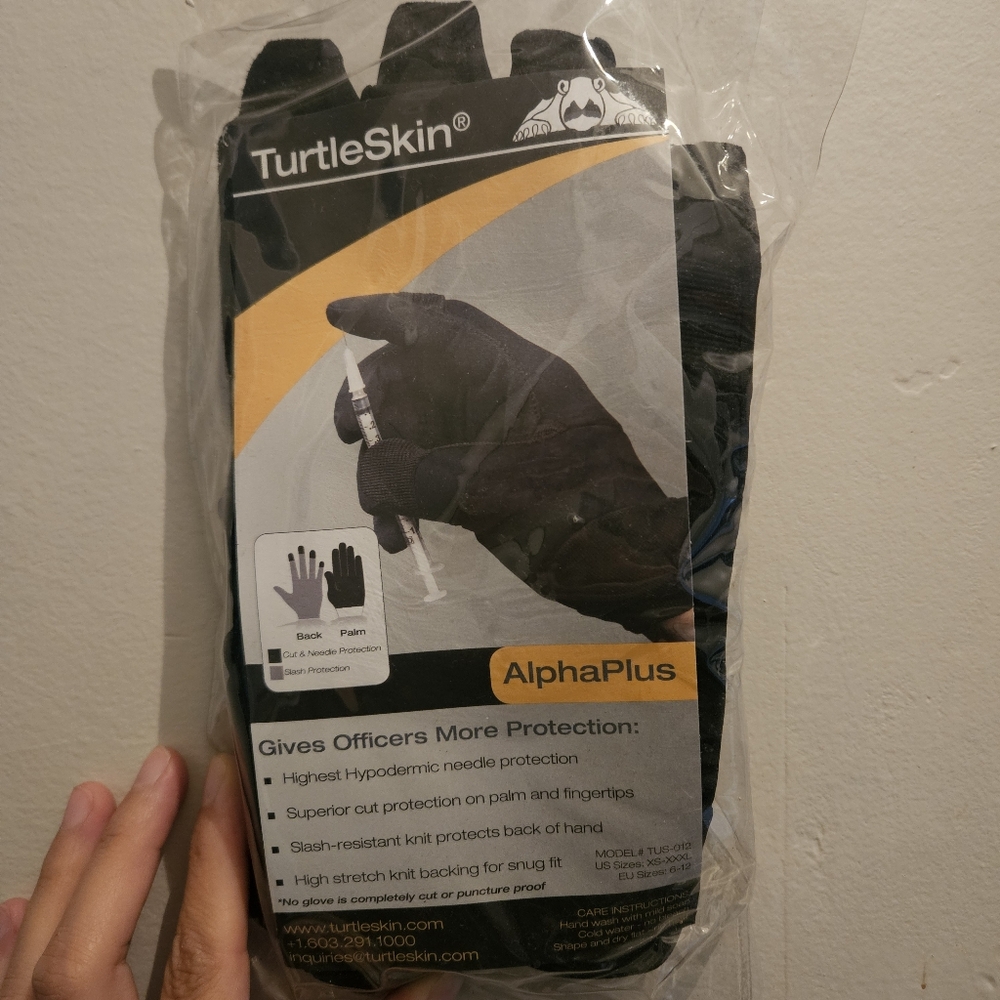 AlphaPlus Black Gloves XL